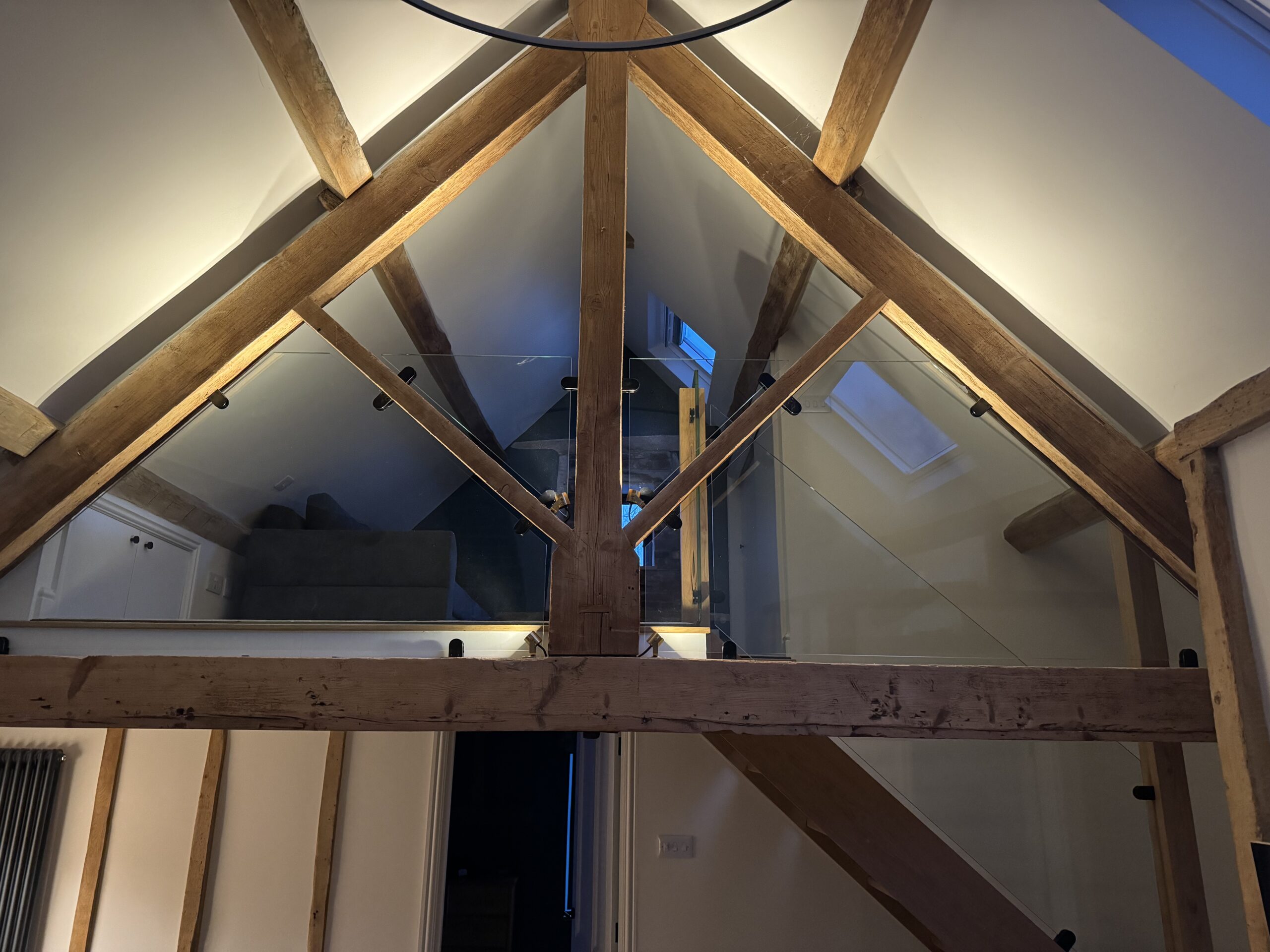 Recent projects on oak stairs and restored beams